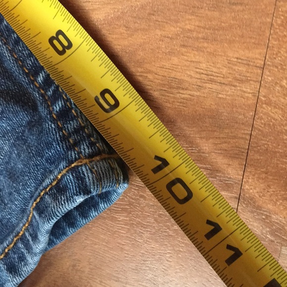 EUC H&M slim fit denim Bermuda shorts - Picture 11 of 12